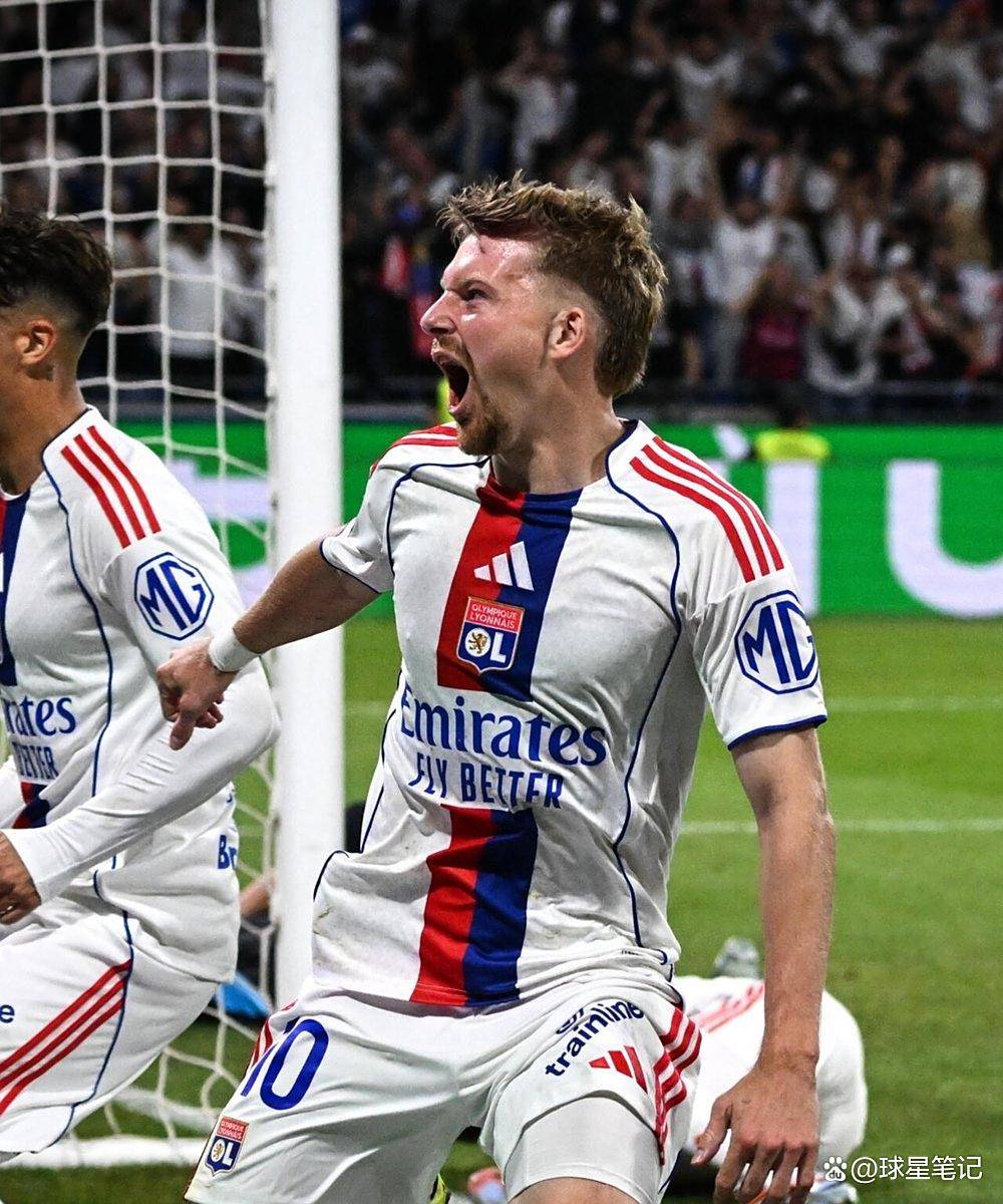 今晨里昂调整名单以备法甲；队长鼓劲环节打磨；媒体盛赞；临场指挥获称赞的简单介绍